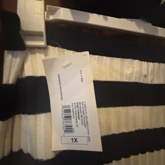 Target Black and White Striped Long Sleeve top and Skirt set - Picture 3 of 4